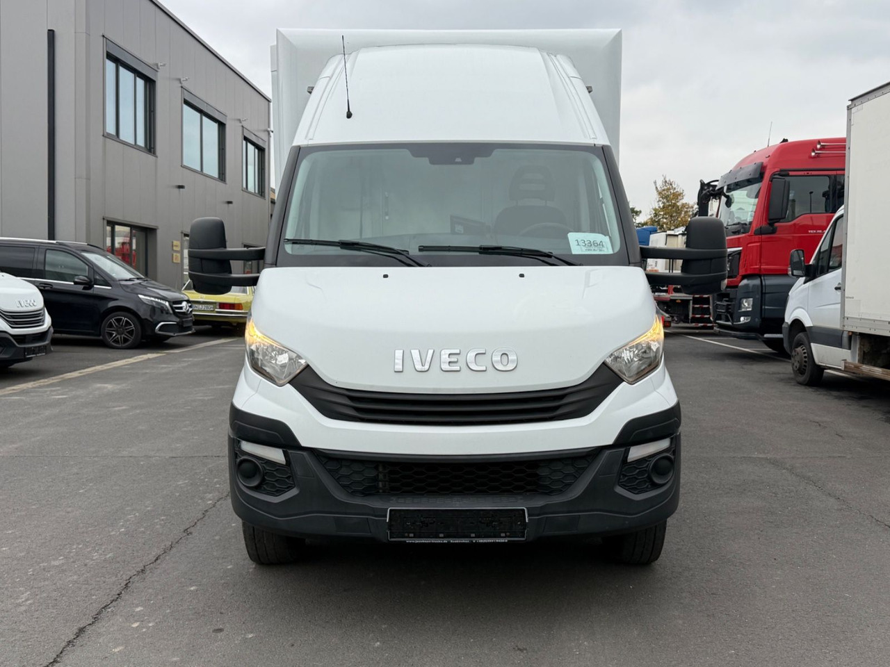 Iveco Daily 70C18 HiMatic / Luft/ Lbw./ Klima/ E6/ Top - Dostavno vozilo sa zatvorenim sandukom: slika 3 Iveco Daily 70C18 HiMatic / Luft/ Lbw./ Klima/ E6/ Top - Dostavno vozilo sa zatvorenim sandukom: slika 3