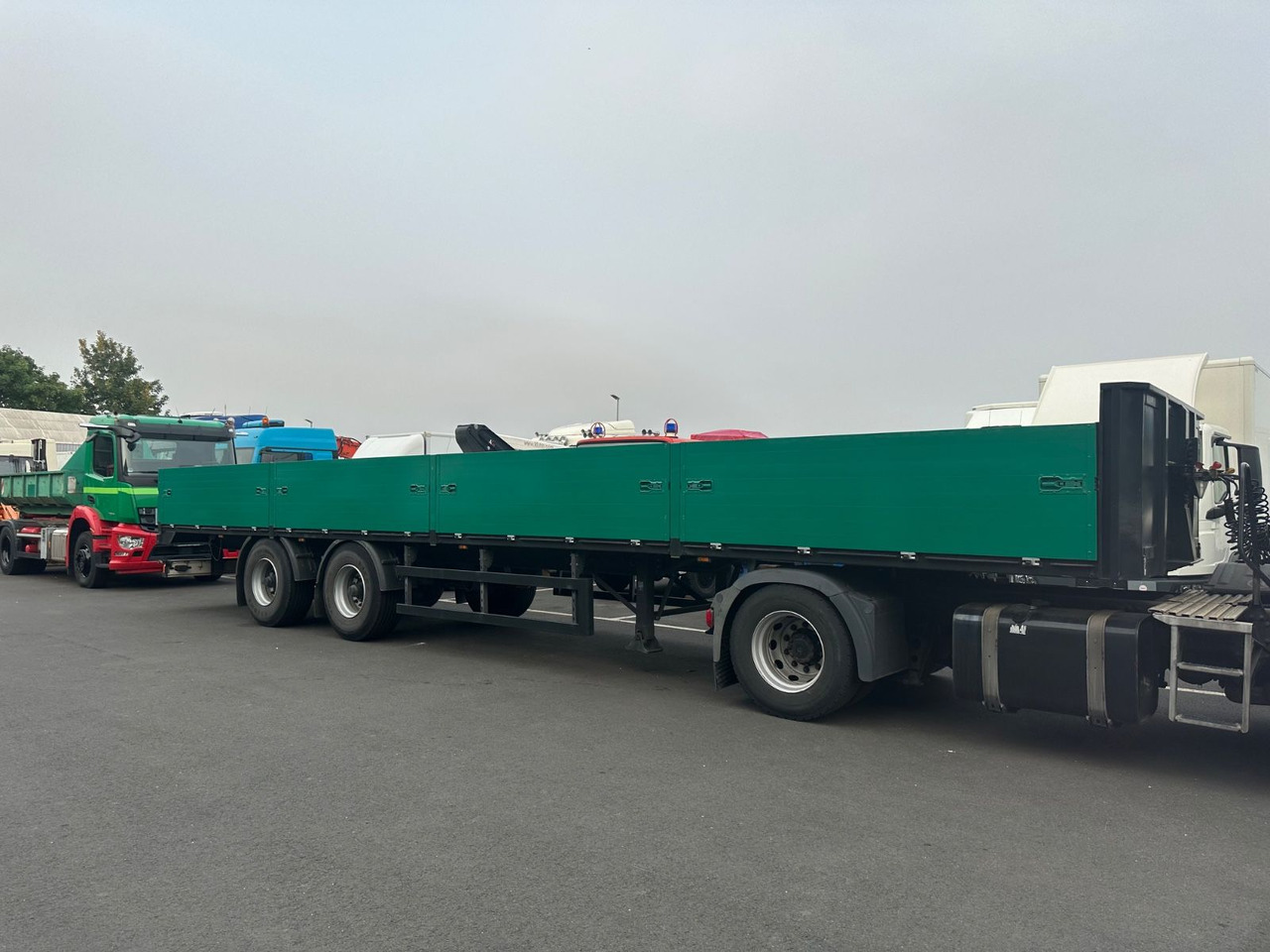 M & V Pritsche/ Plattform/ Langmaterial 12.8m - Plato poluprikolica: slika 1 M & V Pritsche/ Plattform/ Langmaterial 12.8m - Plato poluprikolica: slika 1