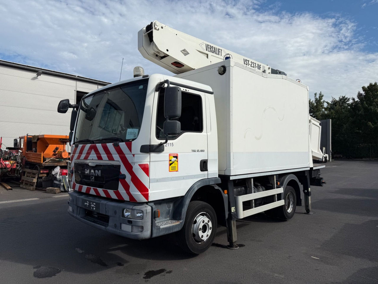 MAN TGL 12.180 Versalift/15m/orig.km/Top - Vazdušna platforma montirana na kamion: slika 1 MAN TGL 12.180 Versalift/15m/orig.km/Top - Vazdušna platforma montirana na kamion: slika 1