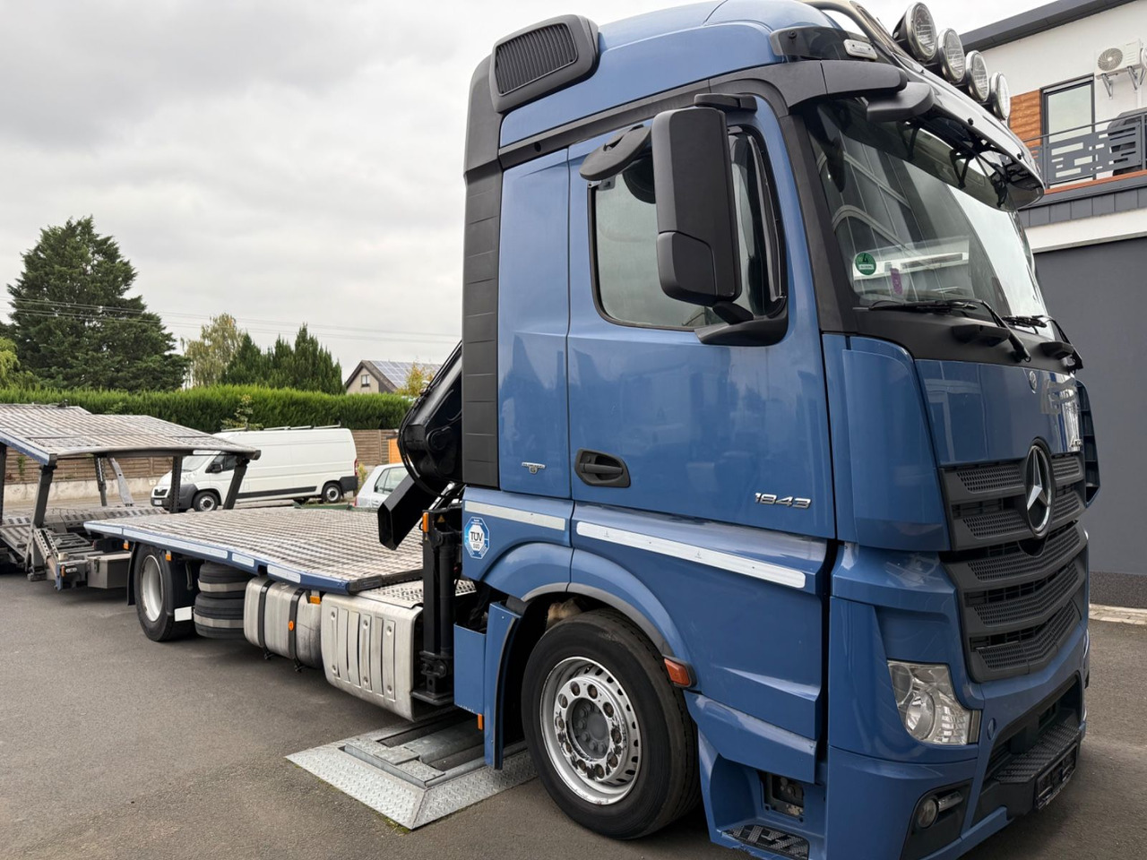 Mercedes-Benz Actros 1843 FVG 5-Zug / VDI 2700 / Kran MKG - Kamion za prevoz automobila: slika 3 Mercedes-Benz Actros 1843 FVG 5-Zug / VDI 2700 / Kran MKG - Kamion za prevoz automobila: slika 3