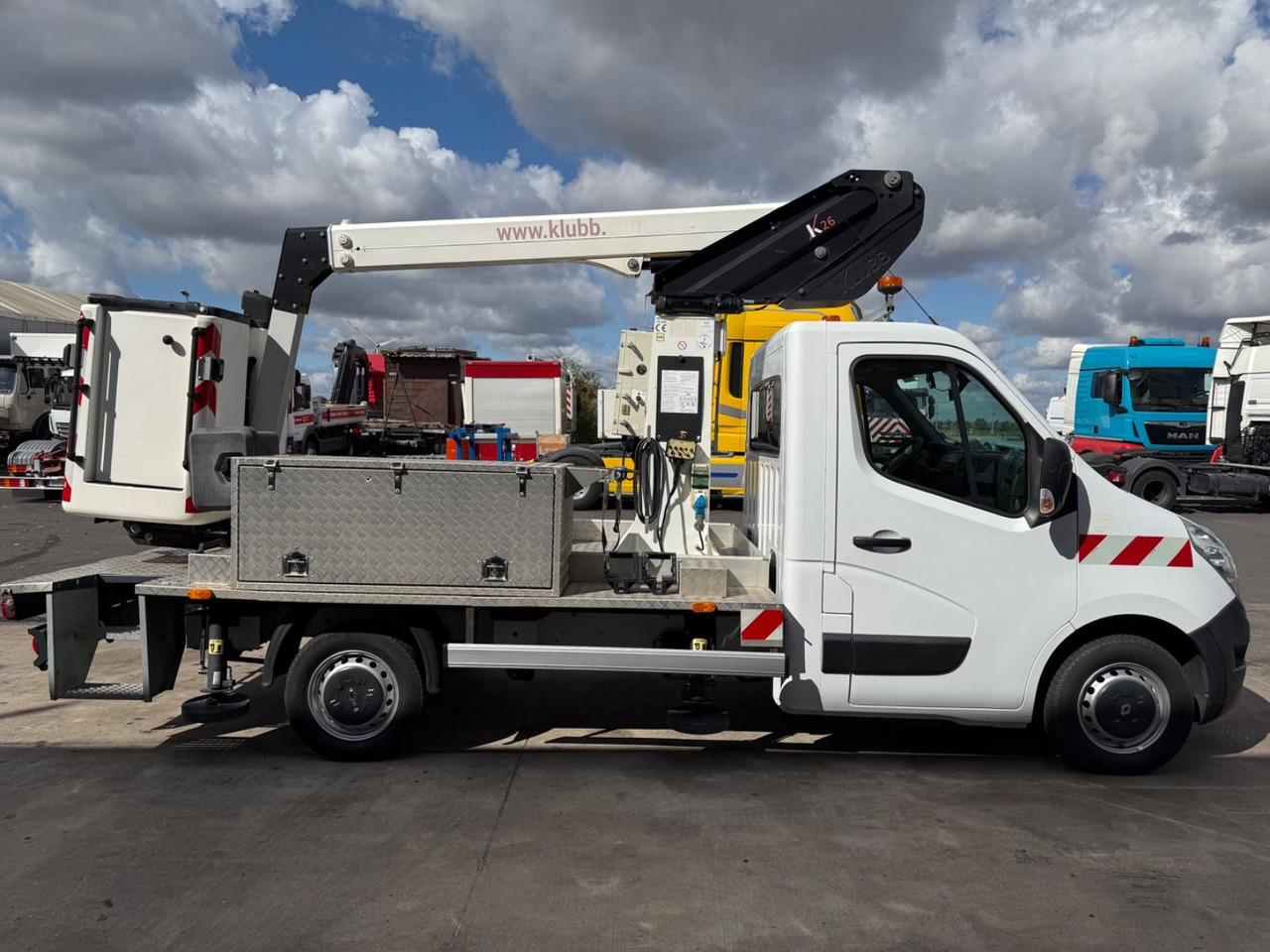 Renault Master III Steiger Klubb K26 / 11,2m / 200Kg - Vazdušna platforma montirana na kamion: slika 4 Renault Master III Steiger Klubb K26 / 11,2m / 200Kg - Vazdušna platforma montirana na kamion: slika 4