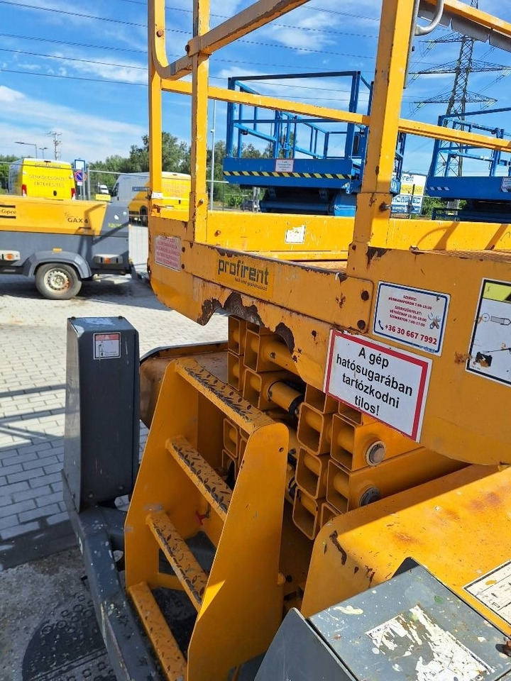 Haulotte Compact 12 DX - Lift u obliku makaza: slika 4 Haulotte Compact 12 DX - Lift u obliku makaza: slika 4
