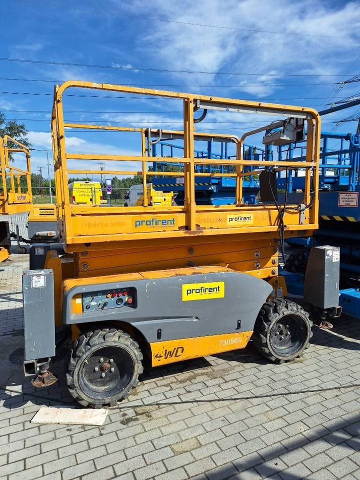 Haulotte Compact 12 DX - Lift u obliku makaza: slika 2 Haulotte Compact 12 DX - Lift u obliku makaza: slika 2