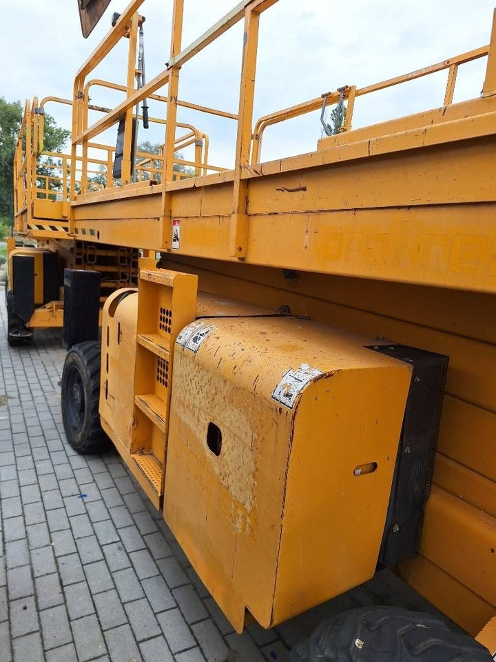 Haulotte H 15 SXL - Lift u obliku makaza: slika 5 Haulotte H 15 SXL - Lift u obliku makaza: slika 5