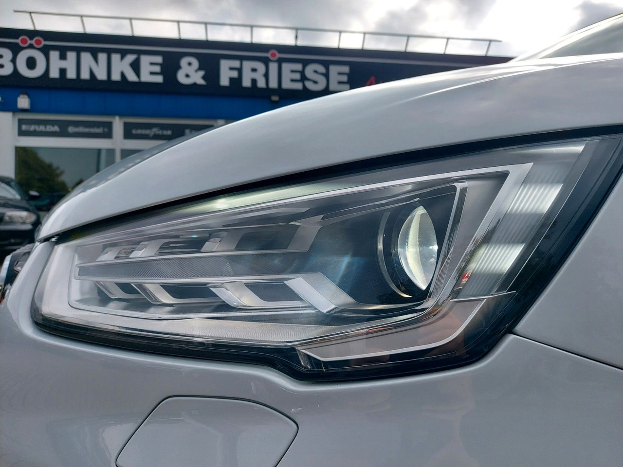 Audi A1 Sportback sport S-Line Pano Bose Xenon DAB - Limuzina: slika 2 Audi A1 Sportback sport S-Line Pano Bose Xenon DAB - Limuzina: slika 2