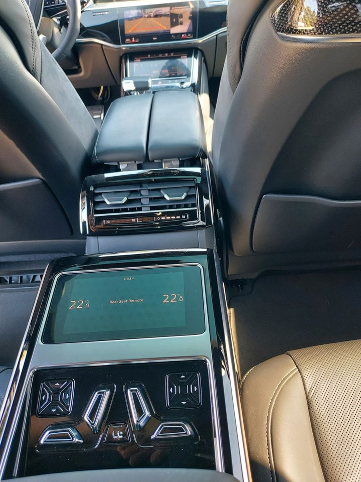 Audi A8 50 TDI quattro S-Line HUD B&O NightVision - Limuzina: slika 3 Audi A8 50 TDI quattro S-Line HUD B&O NightVision - Limuzina: slika 3