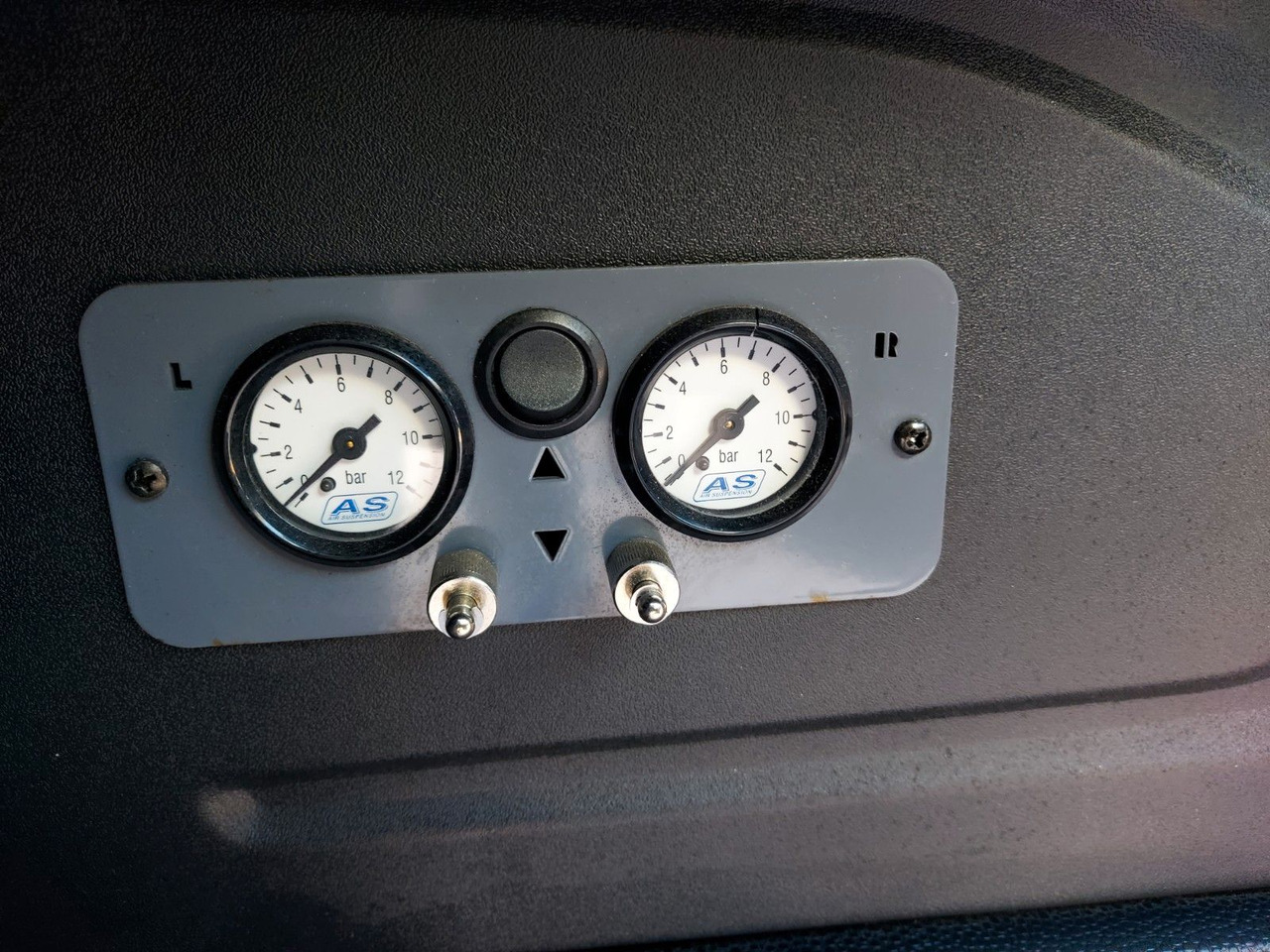 Ford Transit Pritsche 350 L4 extra lang Luftfeder - Dostavno vozilo s ravnom platformom: slika 3 Ford Transit Pritsche 350 L4 extra lang Luftfeder - Dostavno vozilo s ravnom platformom: slika 3