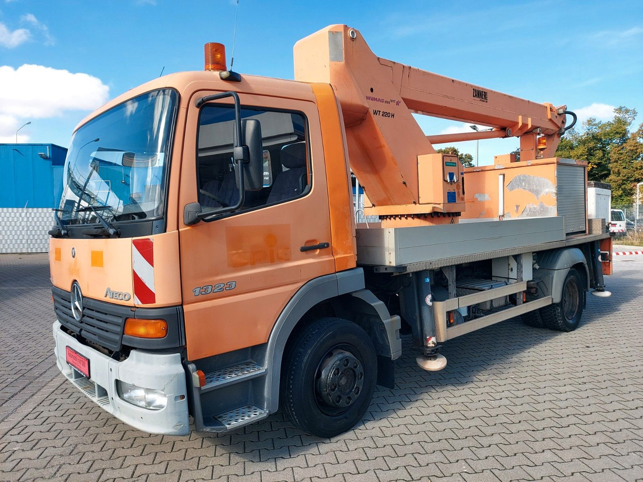 Mercedes-Benz ATEGO 1323 HUBSTEIGER WUMAG WT220H - Vazdušna platforma montirana na kamion: slika 1 Mercedes-Benz ATEGO 1323 HUBSTEIGER WUMAG WT220H - Vazdušna platforma montirana na kamion: slika 1
