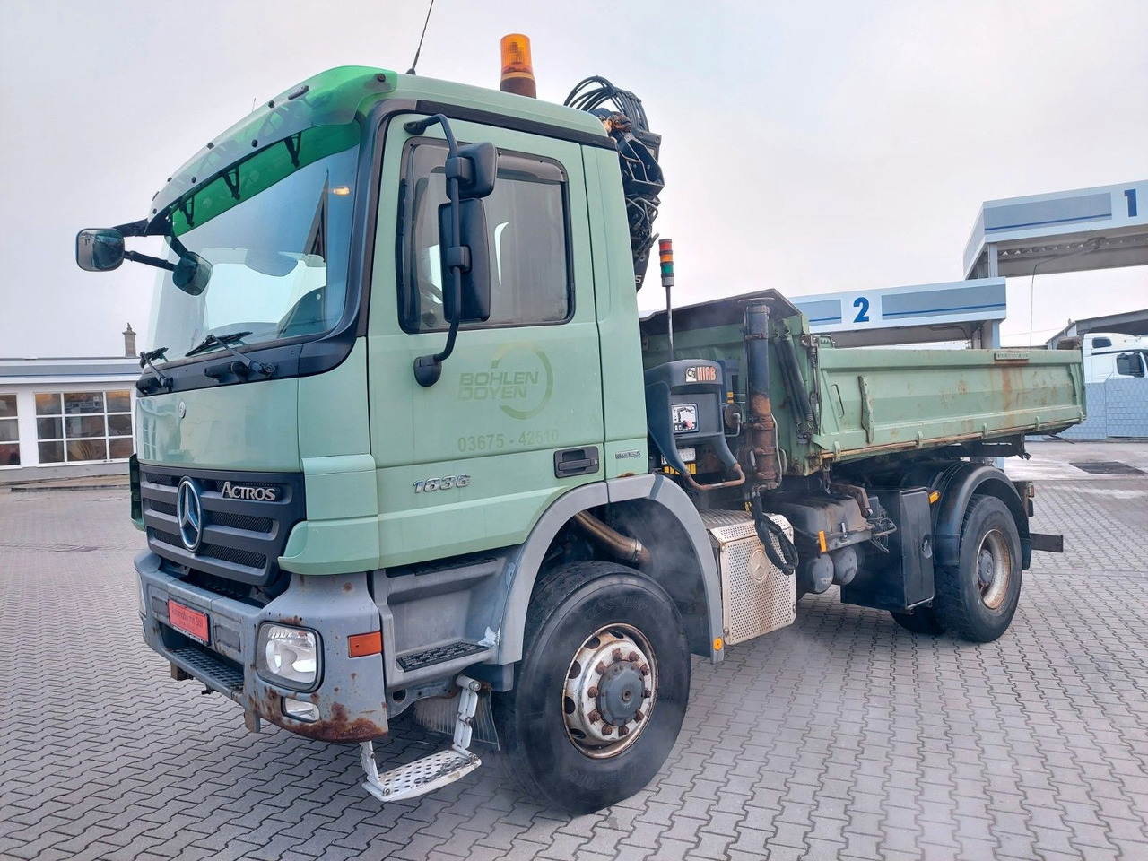 Mercedes-Benz Actros 2/3 6-Zyl.1836 ALLRAD 4x4 Dreiseitk: Kran Mercedes-Benz Actros 2/3 6-Zyl.1836 ALLRAD 4x4 Dreiseitk. Kran - Istovarivač, Kamion sa dizalicom: slika 4 Mercedes-Benz Actros 2/3 6-Zyl.1836 ALLRAD 4x4 Dreiseitk: Kran Mercedes-Benz Actros 2/3 6-Zyl.1836 ALLRAD 4x4 Dreiseitk. Kran - Istovarivač, Kamion sa dizalicom: slika 4