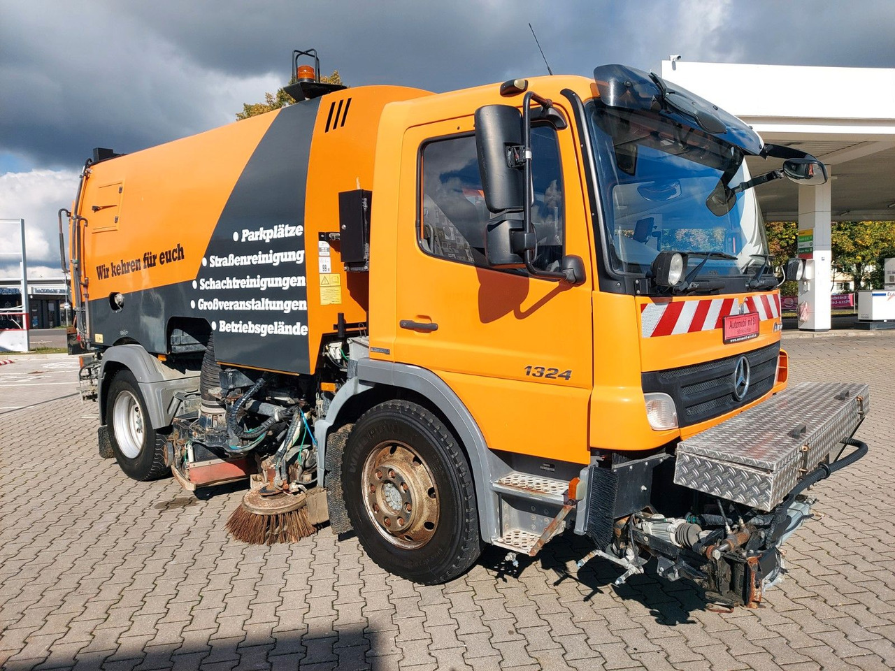 Mercedes-Benz Atego 2 6-Zyl. 4x2 1324 Schmidt SK 600 Klima - Autočistilica: slika 4 Mercedes-Benz Atego 2 6-Zyl. 4x2 1324 Schmidt SK 600 Klima - Autočistilica: slika 4