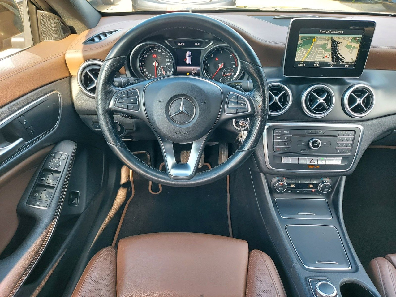 Mercedes-Benz CLA 220 CLA -Klasse Shooting Brake AMG ACC - Automobil: slika 2 Mercedes-Benz CLA 220 CLA -Klasse Shooting Brake AMG ACC - Automobil: slika 2