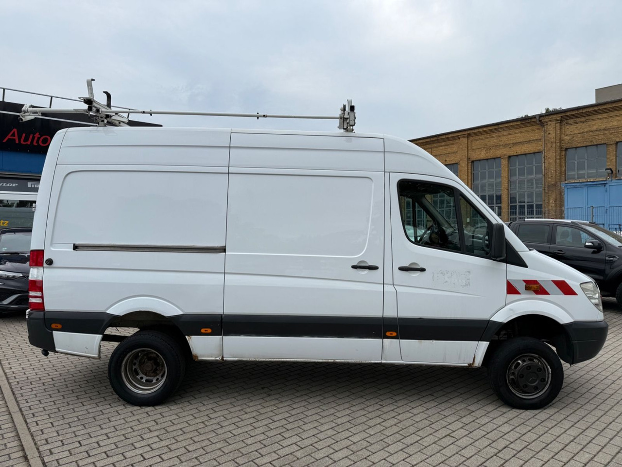Mercedes-Benz Sprinter II Kasten 516 CDI 4X4 Allrad Standheiz. - Putnički kombi: slika 3 Mercedes-Benz Sprinter II Kasten 516 CDI 4X4 Allrad Standheiz. - Putnički kombi: slika 3
