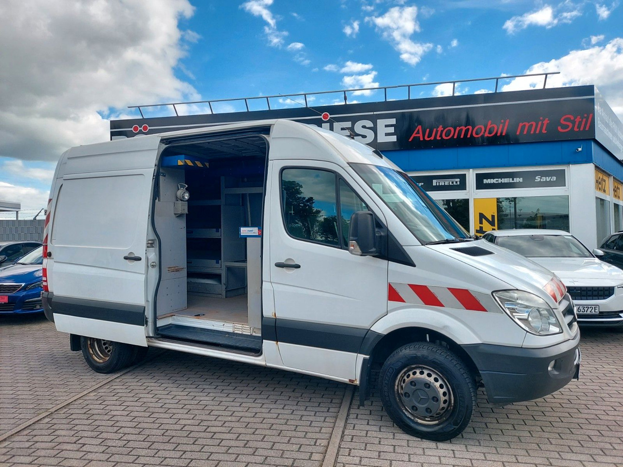 Mercedes-Benz Sprinter II Kasten 519 CDI H2L2 V6 AUTOM KLIMAA. - Putnički kombi: slika 1 Mercedes-Benz Sprinter II Kasten 519 CDI H2L2 V6 AUTOM KLIMAA. - Putnički kombi: slika 1
