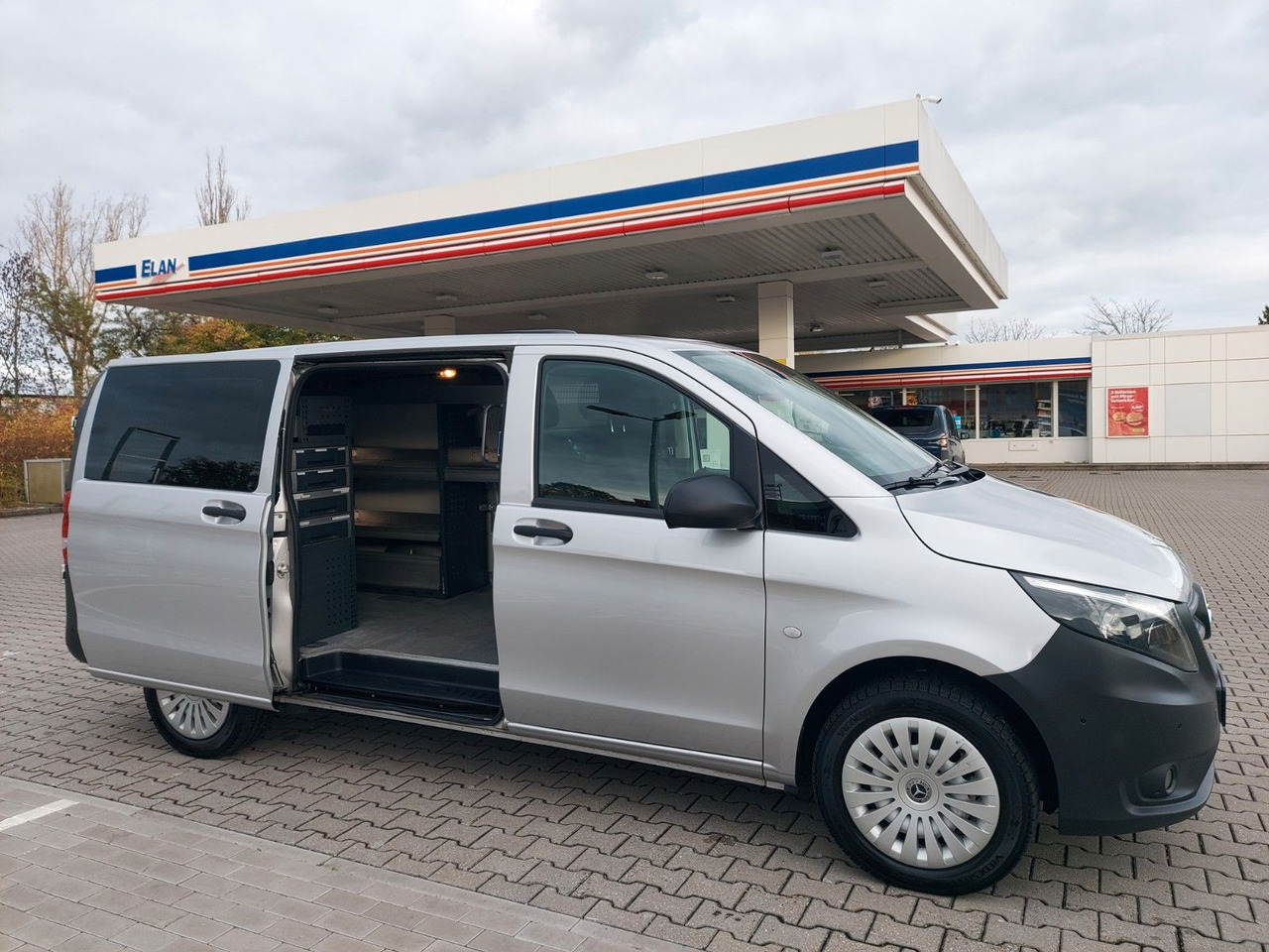 Mercedes-Benz Vito Kasten 114 4x4 4Matic lang Klima AHK PDC - Putnički kombi: slika 1 Mercedes-Benz Vito Kasten 114 4x4 4Matic lang Klima AHK PDC - Putnički kombi: slika 1