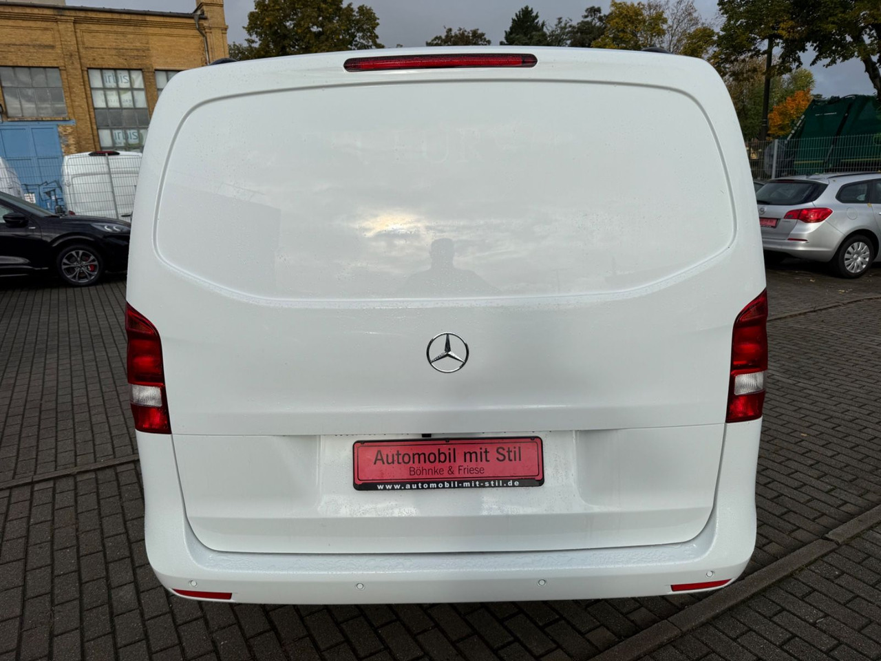 Mercedes-Benz Vito Kasten 114 CDI RWD lang KLIMA NAVI KAMERA P - Putnički kombi: slika 5 Mercedes-Benz Vito Kasten 114 CDI RWD lang KLIMA NAVI KAMERA P - Putnički kombi: slika 5