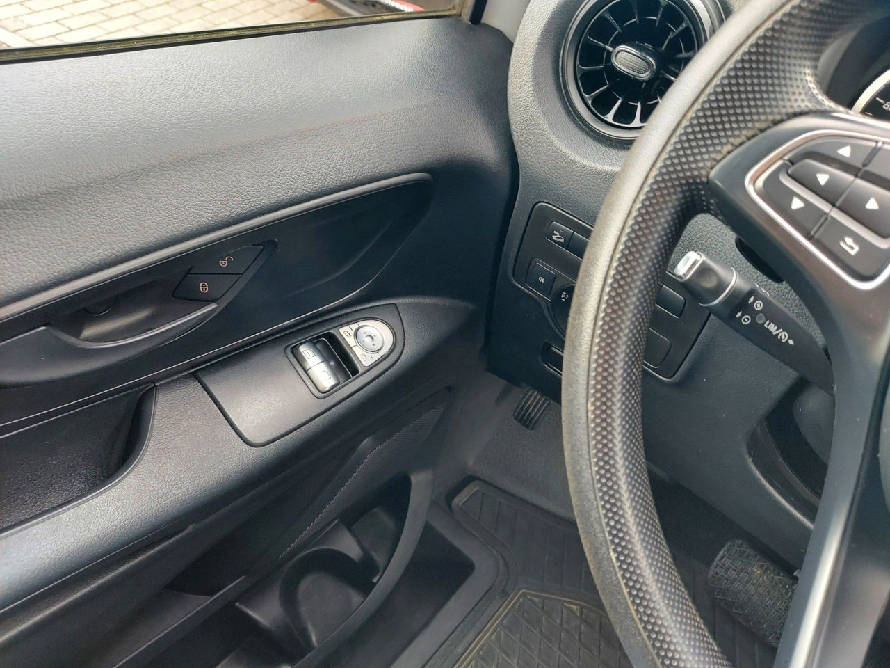 Putnički kombi Mercedes-Benz Vito Mixto 114 CDI 4x4 Extralang 5 Sitze LED: slika 16