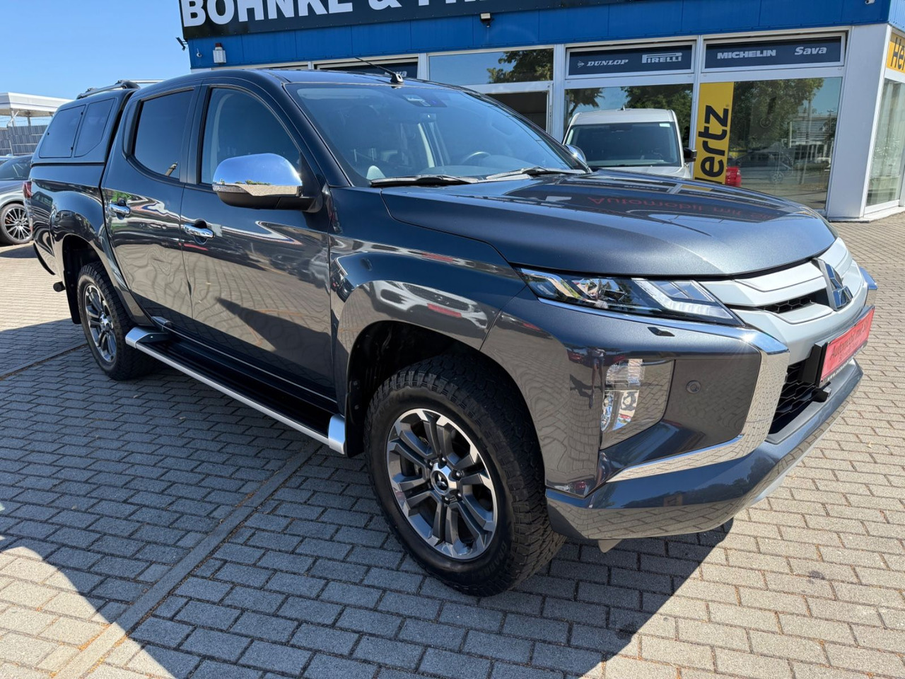 Mitsubishi L200 Basis Doppelkabine 4WD LED LEDER NAVI ACC - SUV: slika 1 Mitsubishi L200 Basis Doppelkabine 4WD LED LEDER NAVI ACC - SUV: slika 1