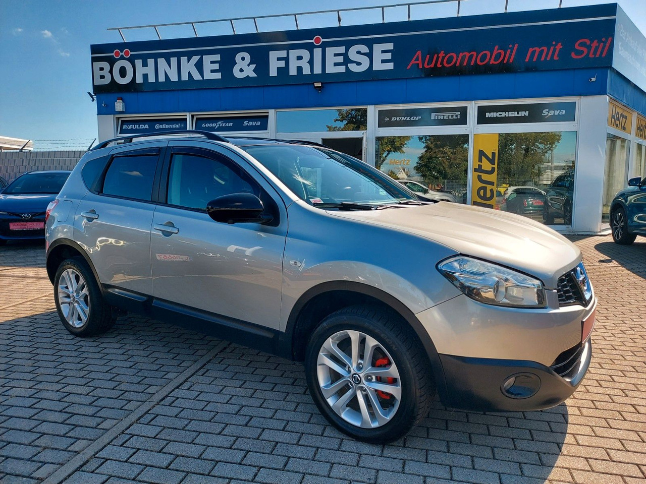Nissan Qashqai Automatik 360 Klima Panorama AHK - SUV: slika 1 Nissan Qashqai Automatik 360 Klima Panorama AHK - SUV: slika 1