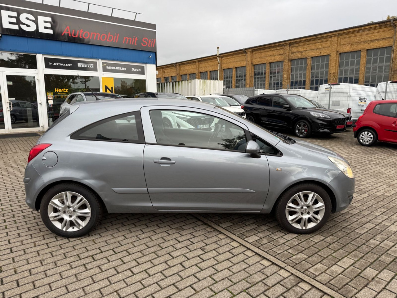 Opel Corsa D Edition KLIMA ALLWETTER REIFEN TÜV 26 - Automobil: slika 5 Opel Corsa D Edition KLIMA ALLWETTER REIFEN TÜV 26 - Automobil: slika 5