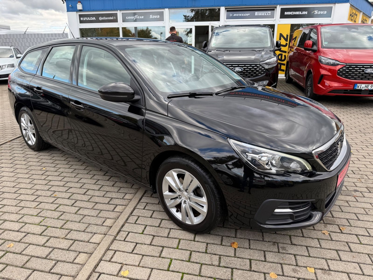 Peugeot 308 SW Active TEMPOMAT NAVI KLIMAA NAVI - Karavan: slika 2 Peugeot 308 SW Active TEMPOMAT NAVI KLIMAA NAVI - Karavan: slika 2