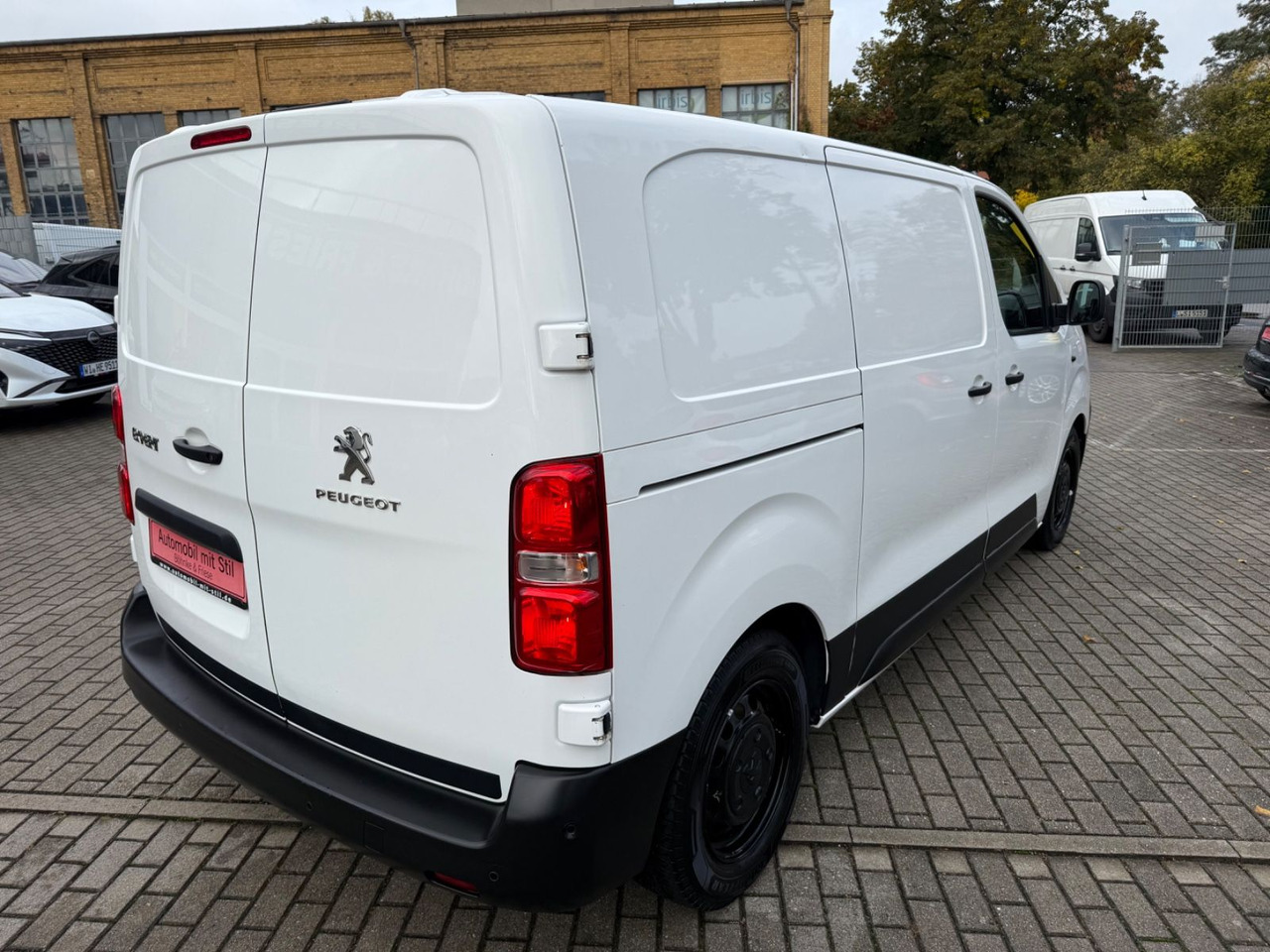 Peugeot Expert Kasten Premium L2 SHZ KLIMA STANDHEIZUNG - Putnički kombi: slika 5 Peugeot Expert Kasten Premium L2 SHZ KLIMA STANDHEIZUNG - Putnički kombi: slika 5