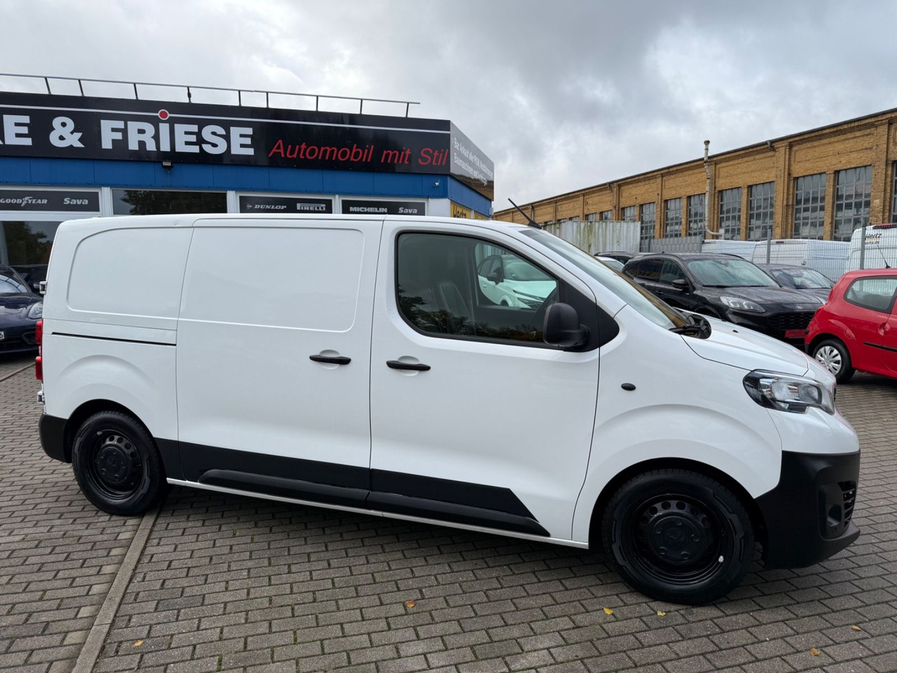 Peugeot Expert Kasten Premium L2 SHZ KLIMA STANDHEIZUNG - Putnički kombi: slika 3 Peugeot Expert Kasten Premium L2 SHZ KLIMA STANDHEIZUNG - Putnički kombi: slika 3