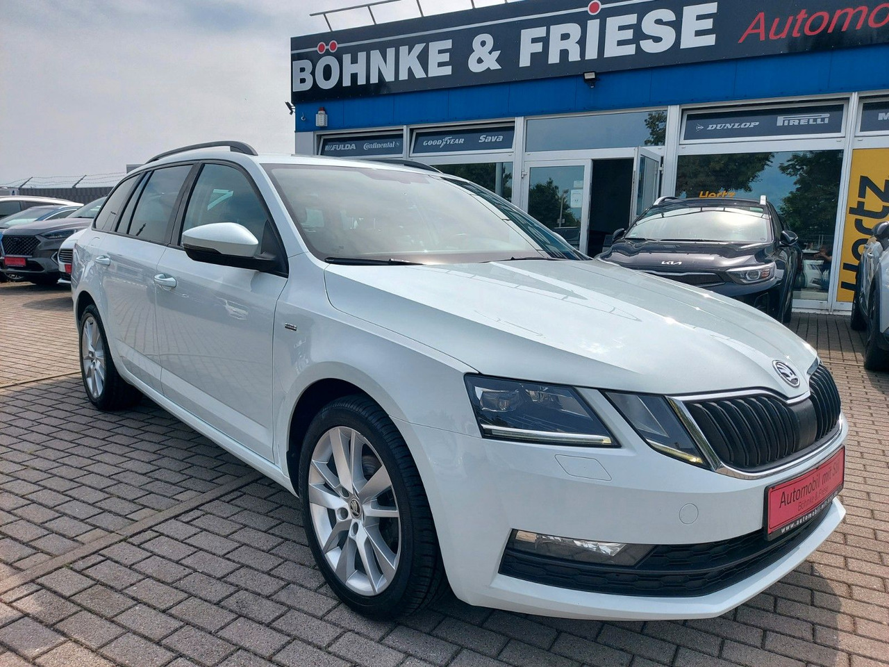 Skoda Octavia Combi Drive LED ACC Radar DAB 8xRad AHK - Karavan: slika 1 Skoda Octavia Combi Drive LED ACC Radar DAB 8xRad AHK - Karavan: slika 1