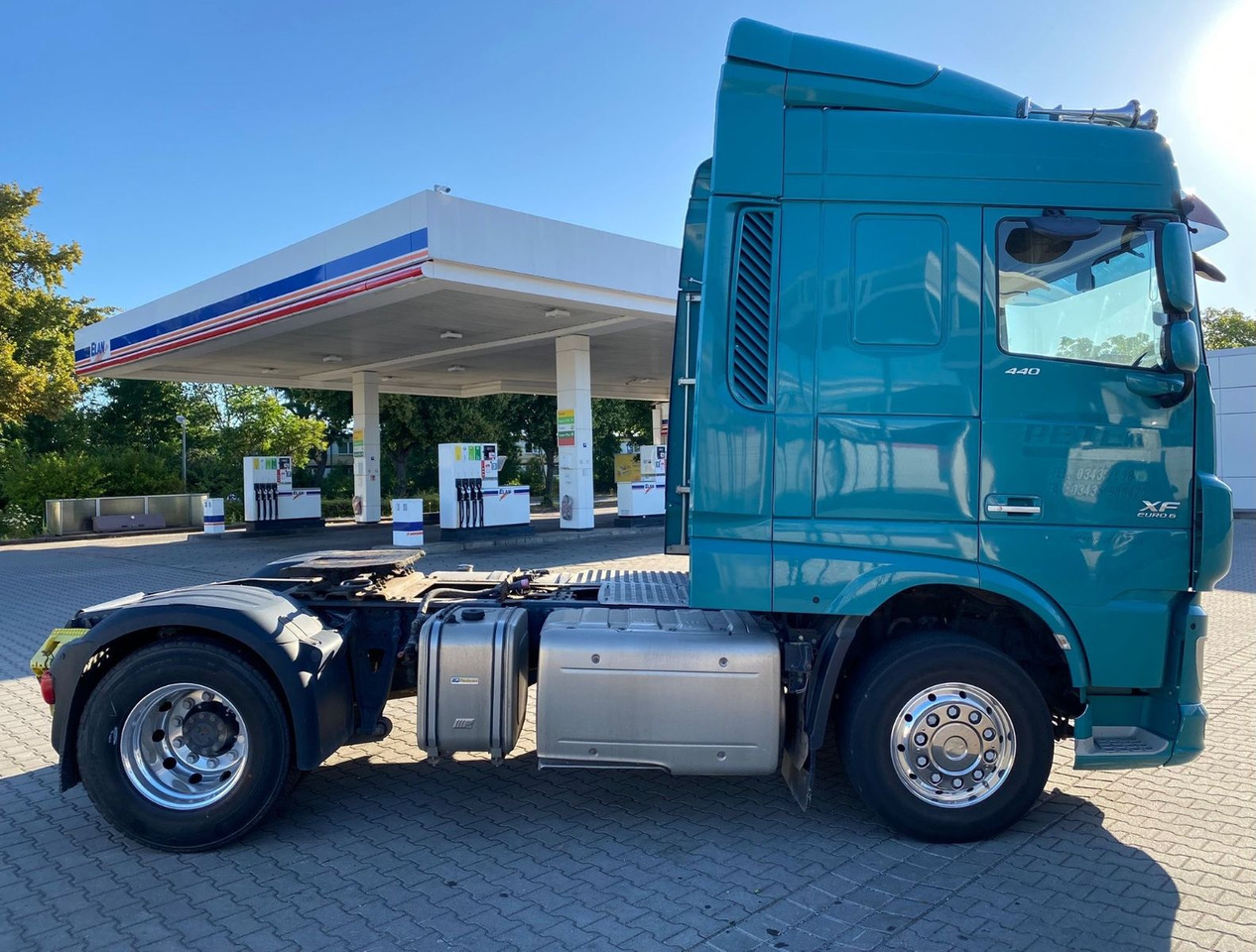 DAF XF 440 EURO 6 KIPPHYDRAULIK ALUFELGEN - Tegljač: slika 2 DAF XF 440 EURO 6 KIPPHYDRAULIK ALUFELGEN - Tegljač: slika 2