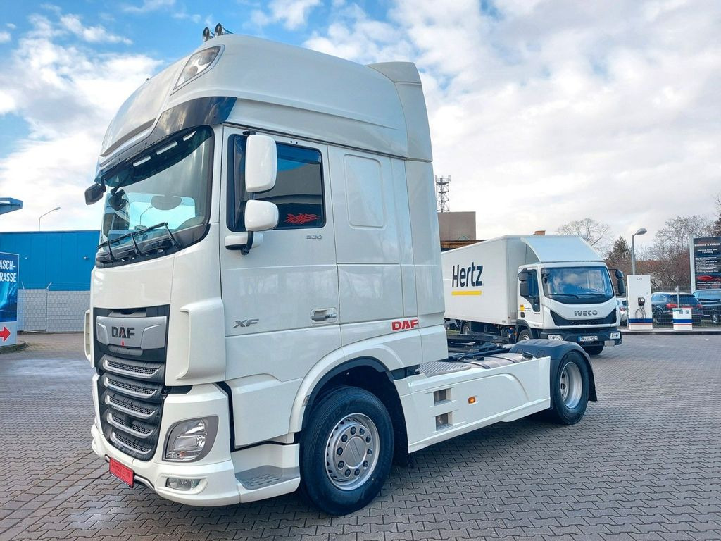 DAF XF 530 FT SuperSpaceCab ACC Luftfeder Retarder - Tegljač: slika 4 DAF XF 530 FT SuperSpaceCab ACC Luftfeder Retarder - Tegljač: slika 4