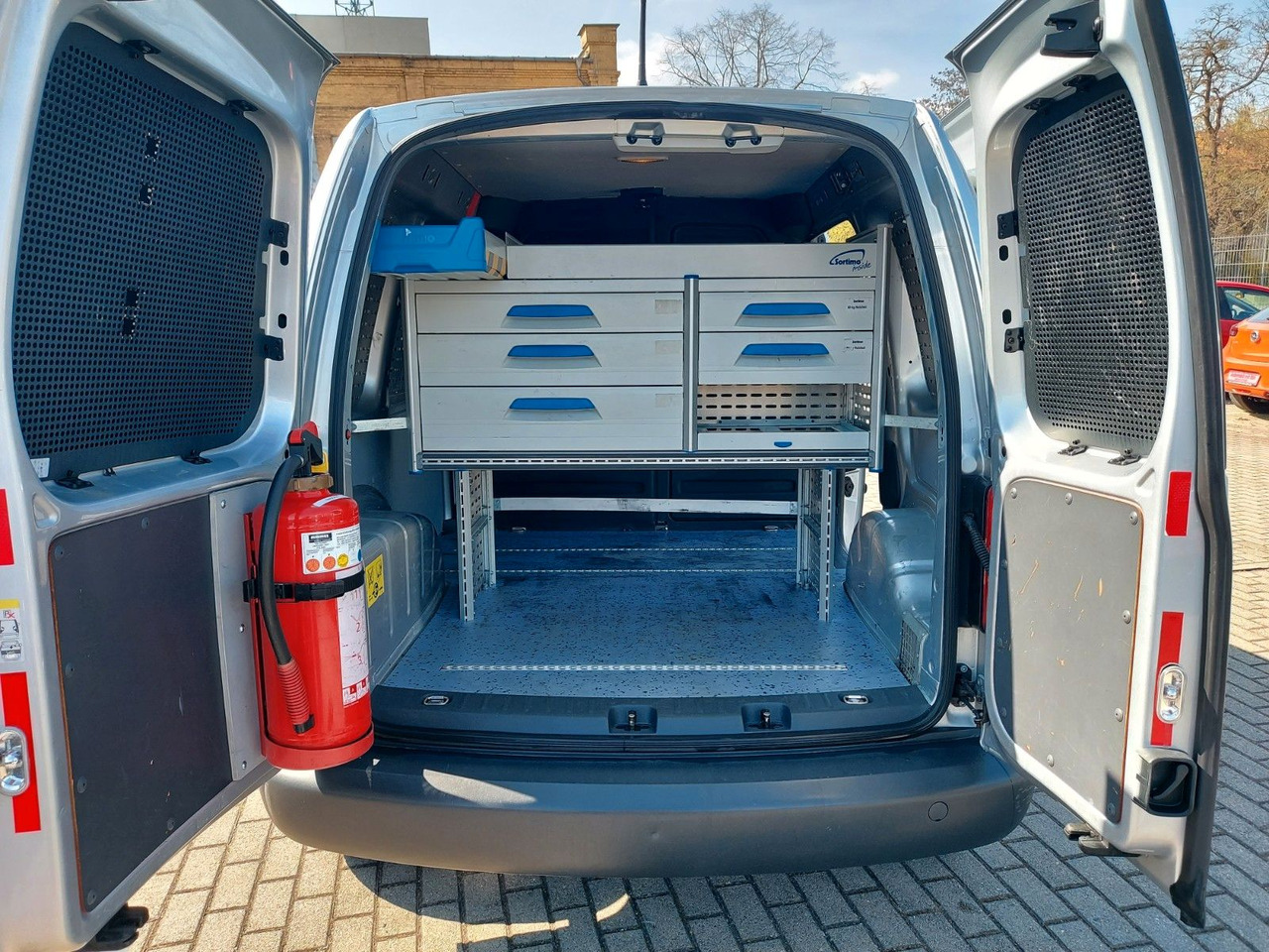 Volkswagen Caddy Kasten Kombi 4Motion 4x4 Klima Standheiz. - Putnički kombi: slika 2 Volkswagen Caddy Kasten Kombi 4Motion 4x4 Klima Standheiz. - Putnički kombi: slika 2