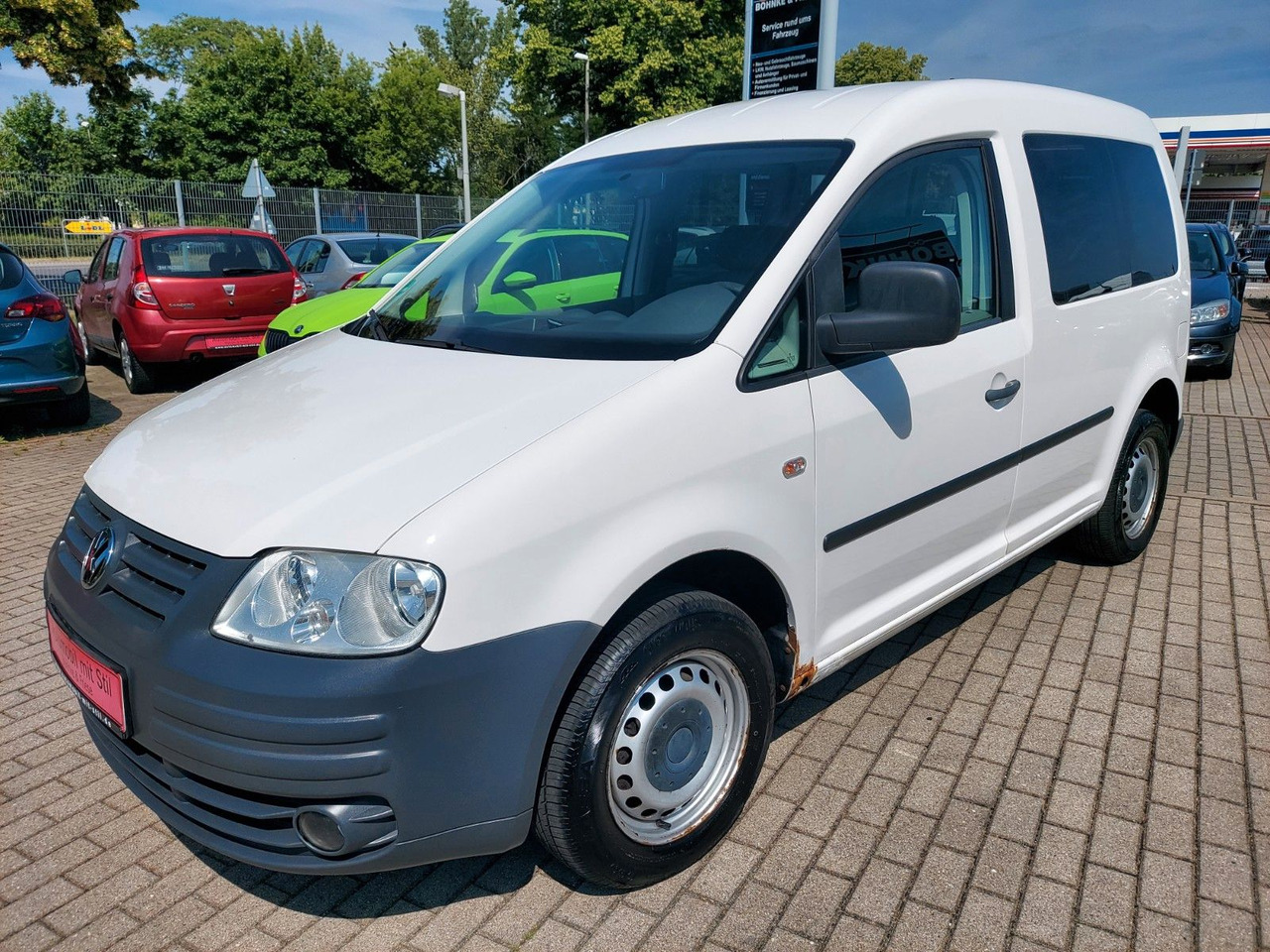 Volkswagen Caddy Kombi 1.9 Tdi Klima max. 5 Sitze AHK - Putnički kombi: slika 4 Volkswagen Caddy Kombi 1.9 Tdi Klima max. 5 Sitze AHK - Putnički kombi: slika 4