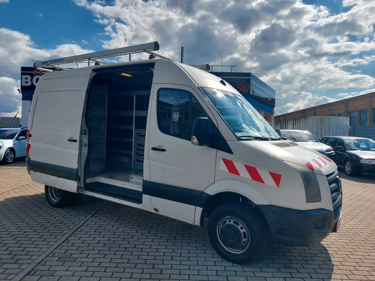 Volkswagen Crafter Kasten 50 mittel lang L2H2 Hoch Standhei - Furgon: slika 1 Volkswagen Crafter Kasten 50 mittel lang L2H2 Hoch Standhei - Furgon: slika 1