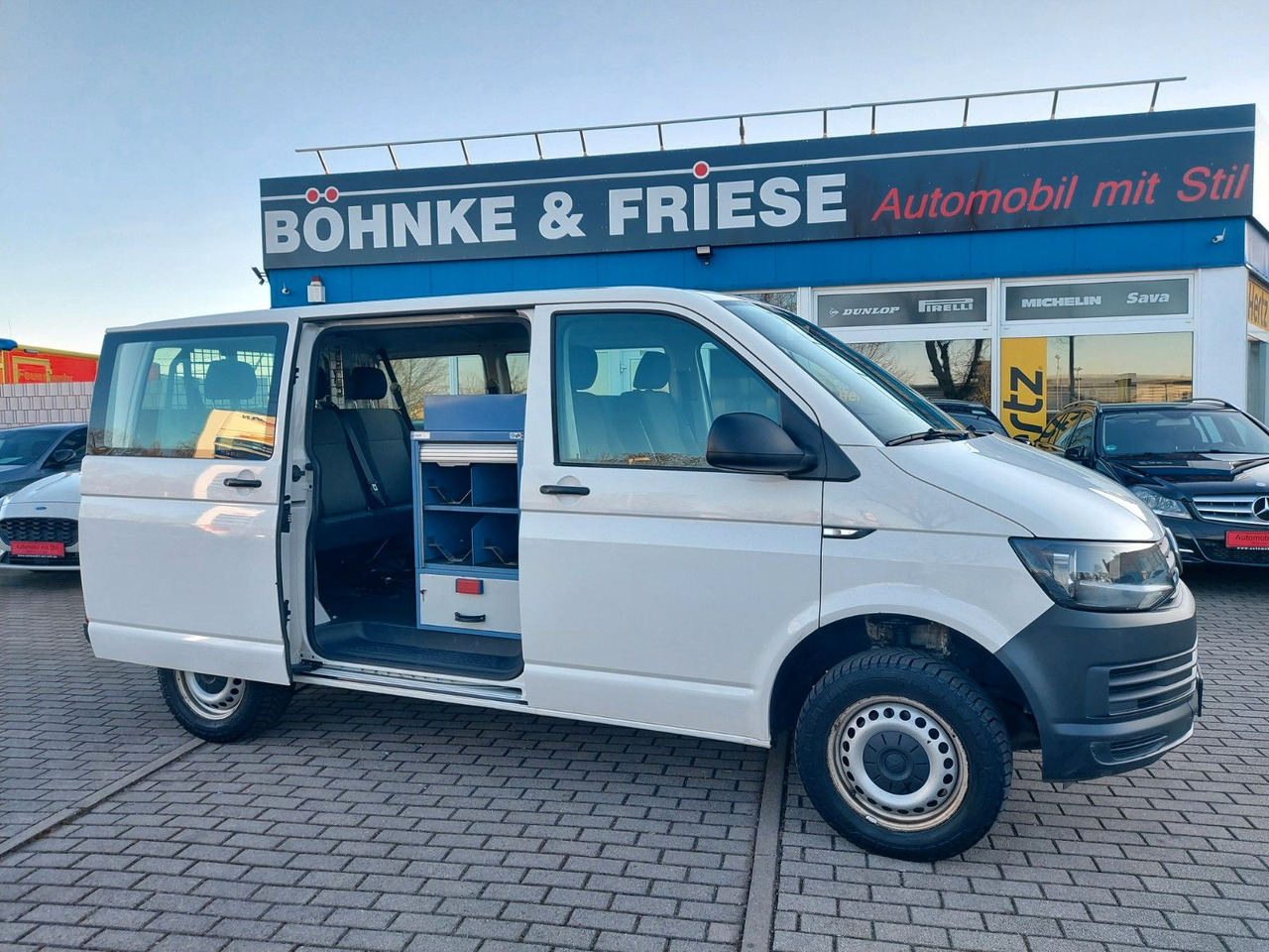 Volkswagen T6 Kombi 4Motion 9 Sitzer KLIMA PDC AHK UVW. Volkswagen T6 Kombi 4Motion 9 Sitzer KLIMA PDC AHK UVW. - Minibus, Putnički kombi: slika 1 Volkswagen T6 Kombi 4Motion 9 Sitzer KLIMA PDC AHK UVW. Volkswagen T6 Kombi 4Motion 9 Sitzer KLIMA PDC AHK UVW. - Minibus, Putnički kombi: slika 1