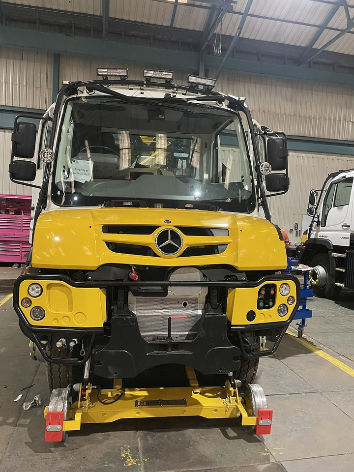 UNIMOG Unimog 423, 4x4, Mercedes Benz, Hiab - Kamion sa dizalicom: slika 3 UNIMOG Unimog 423, 4x4, Mercedes Benz, Hiab - Kamion sa dizalicom: slika 3