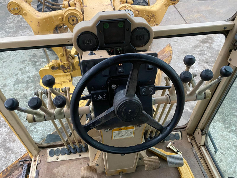 Grejder Caterpillar 140 H: slika 10