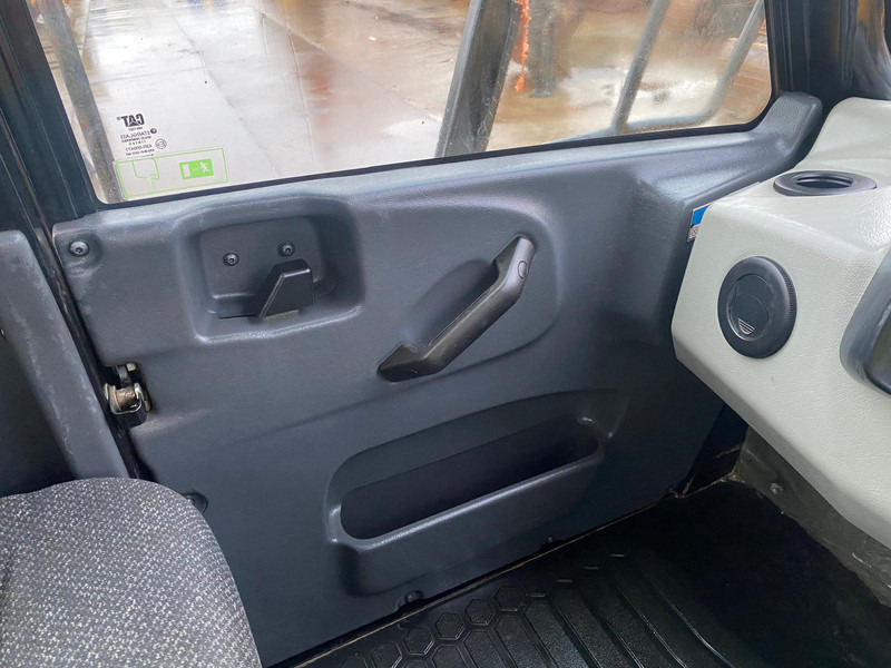 Zglobni kiper Caterpillar 725C2 NVT: slika 13