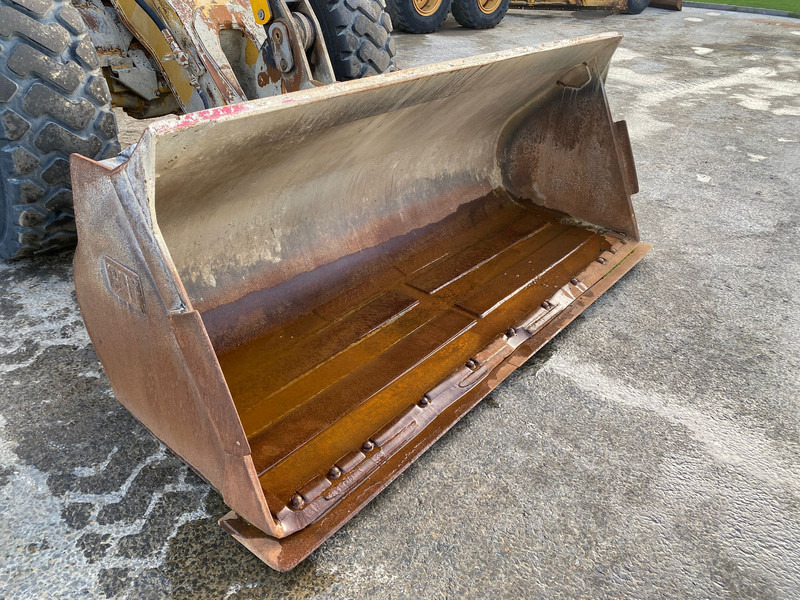 Utovarivač točkaš Caterpillar 924 H: slika 14