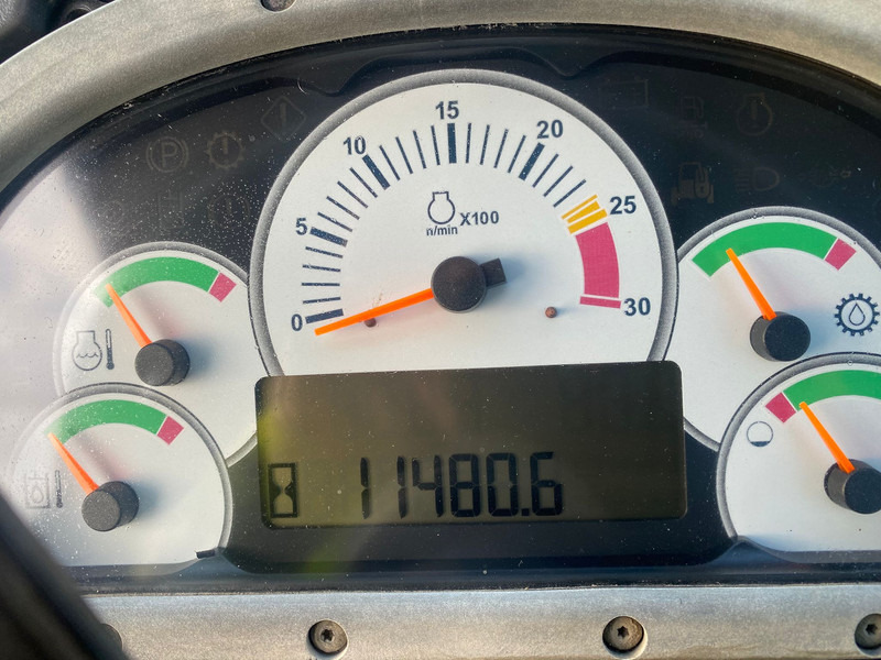 Utovarivač točkaš Caterpillar 924 H: slika 7