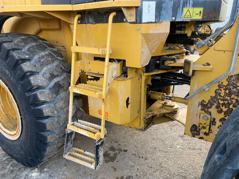 Utovarivač točkaš Caterpillar 924 H: slika 12