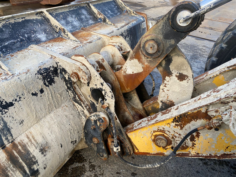 Utovarivač točkaš Caterpillar 924 H: slika 18