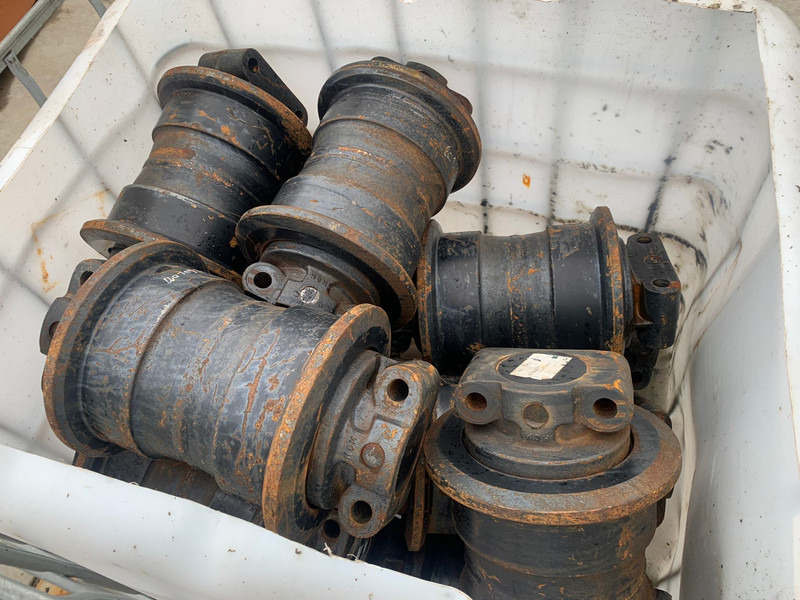 Hitachi Hitachi EX1200D5 bottom track roller SF - Ram/ Šasija: slika 2 Hitachi Hitachi EX1200D5 bottom track roller SF - Ram/ Šasija: slika 2