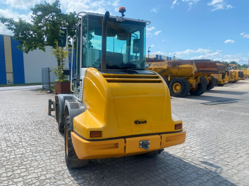 Liebherr L506 stereo NVT - Utovarivač točkaš: slika 4 Liebherr L506 stereo NVT - Utovarivač točkaš: slika 4