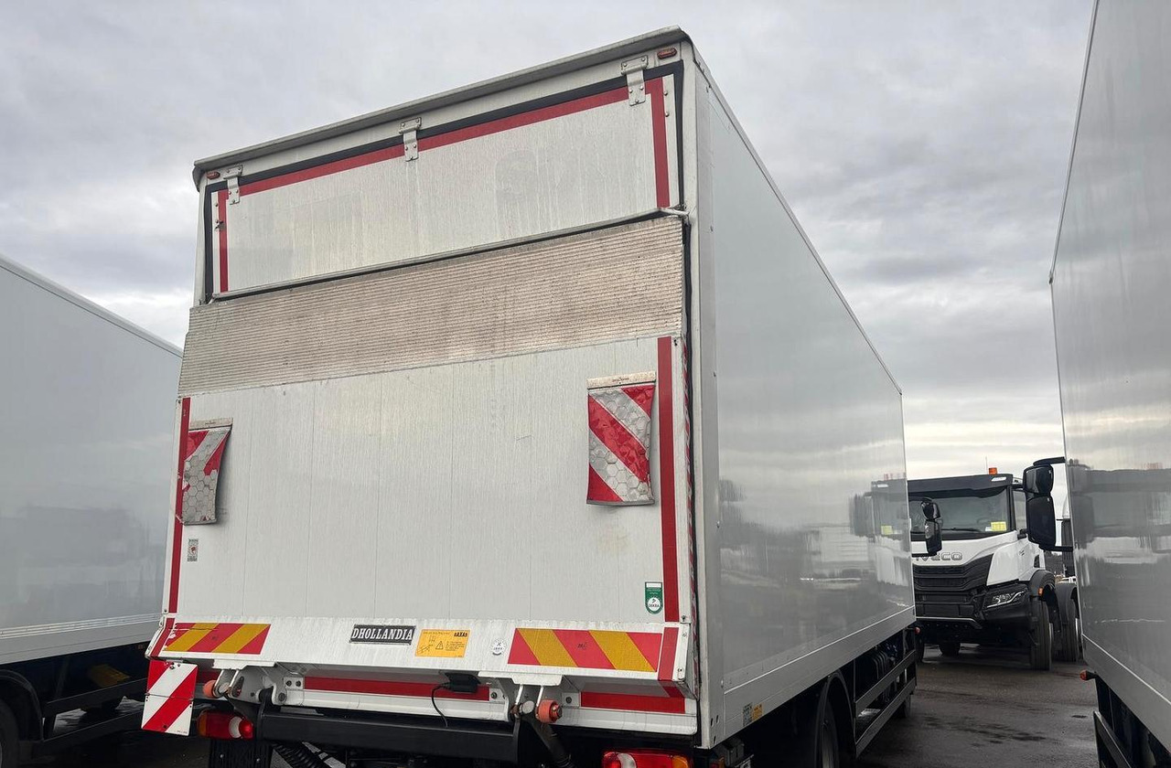 Iveco 140e28 euro 6 *48000 km - Kamion sa zatvorenim sandukom: slika 2 Iveco 140e28 euro 6 *48000 km - Kamion sa zatvorenim sandukom: slika 2