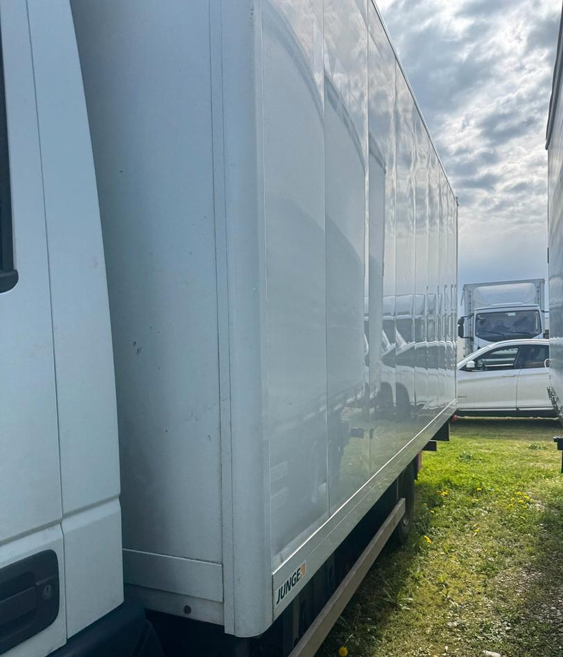 Iveco 75e190 - Kamion sa zatvorenim sandukom: slika 3 Iveco 75e190 - Kamion sa zatvorenim sandukom: slika 3
