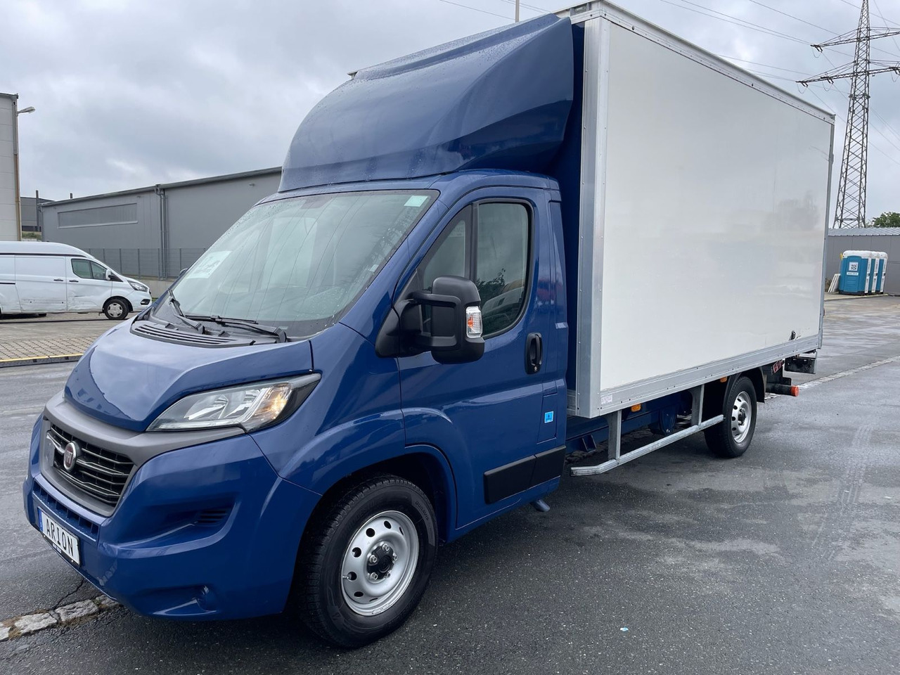 Fiat Ducato Maxi 35 130 L4H2 Koffer/LBW/AC/CAM/EU6d - Dostavno vozilo sa zatvorenim sandukom: slika 3 Fiat Ducato Maxi 35 130 L4H2 Koffer/LBW/AC/CAM/EU6d - Dostavno vozilo sa zatvorenim sandukom: slika 3
