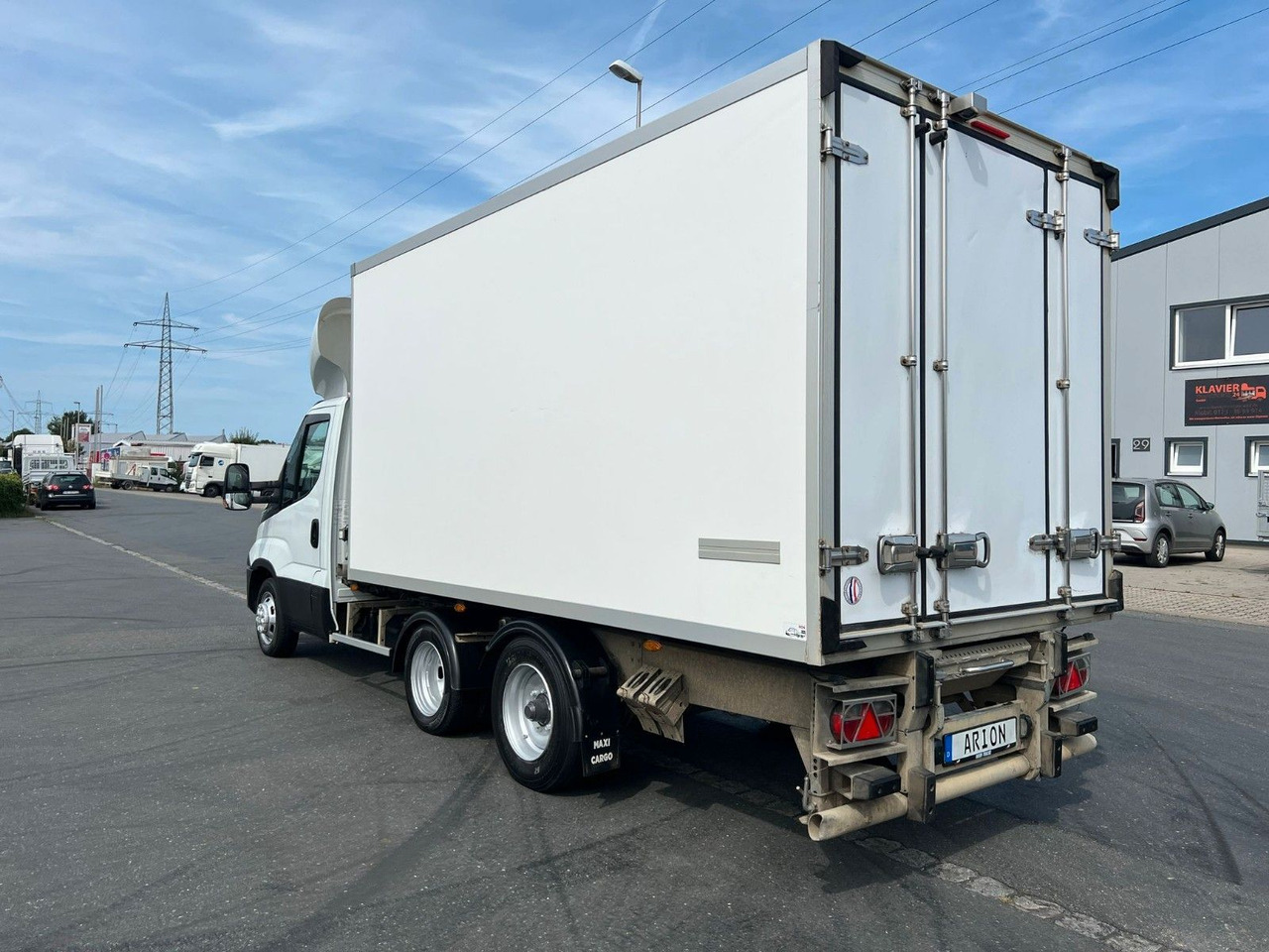 Iveco Daily 35C18 MAXICARGO Kühlkoffer/CARRIER/AC/EU6 Iveco Daily 35C18 MAXICARGO Kühlkoffer/CARRIER/AC/EU6 - Dostavno vozilo hladnjača: slika 3 Iveco Daily 35C18 MAXICARGO Kühlkoffer/CARRIER/AC/EU6 Iveco Daily 35C18 MAXICARGO Kühlkoffer/CARRIER/AC/EU6 - Dostavno vozilo hladnjača: slika 3