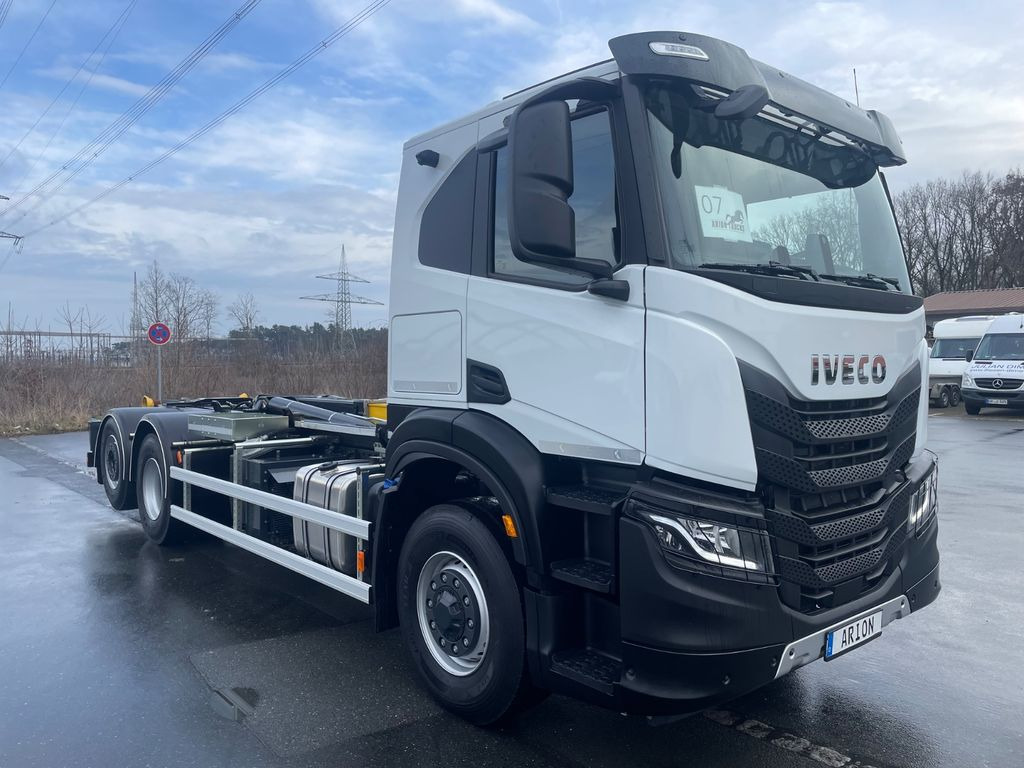 Iveco X-Way AT280X48Y/PSON+ Abrollkipper/PALFINGER/NLA - Kamion sa hidrauličnom kukom: slika 1 Iveco X-Way AT280X48Y/PSON+ Abrollkipper/PALFINGER/NLA - Kamion sa hidrauličnom kukom: slika 1