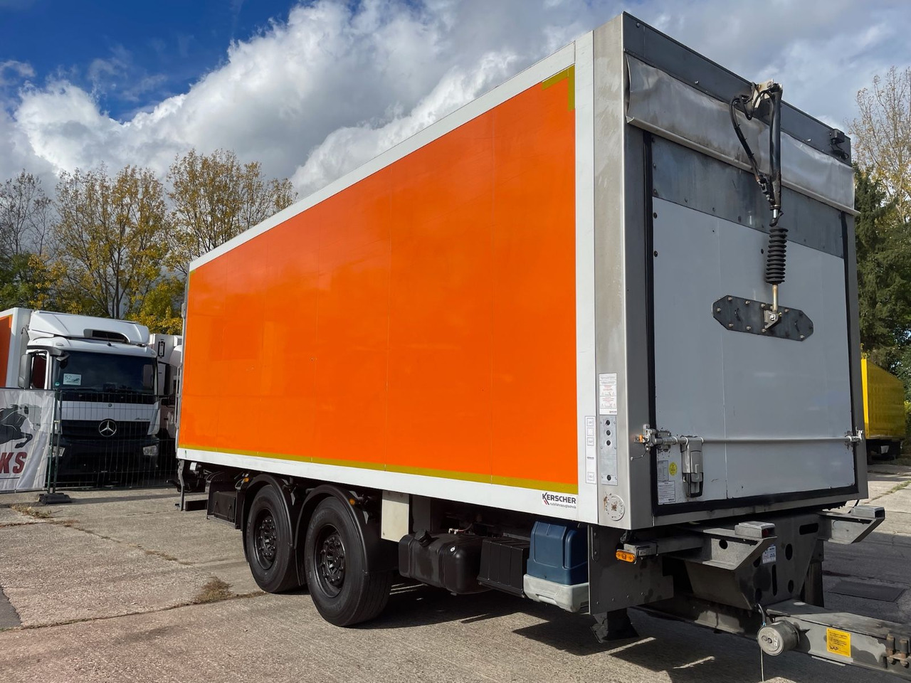 KERSCHER ZAA18 Kühlkoffer/CARRIER/SUPRA900U/LBW - Prikolica hladnjače: slika 1 KERSCHER ZAA18 Kühlkoffer/CARRIER/SUPRA900U/LBW - Prikolica hladnjače: slika 1