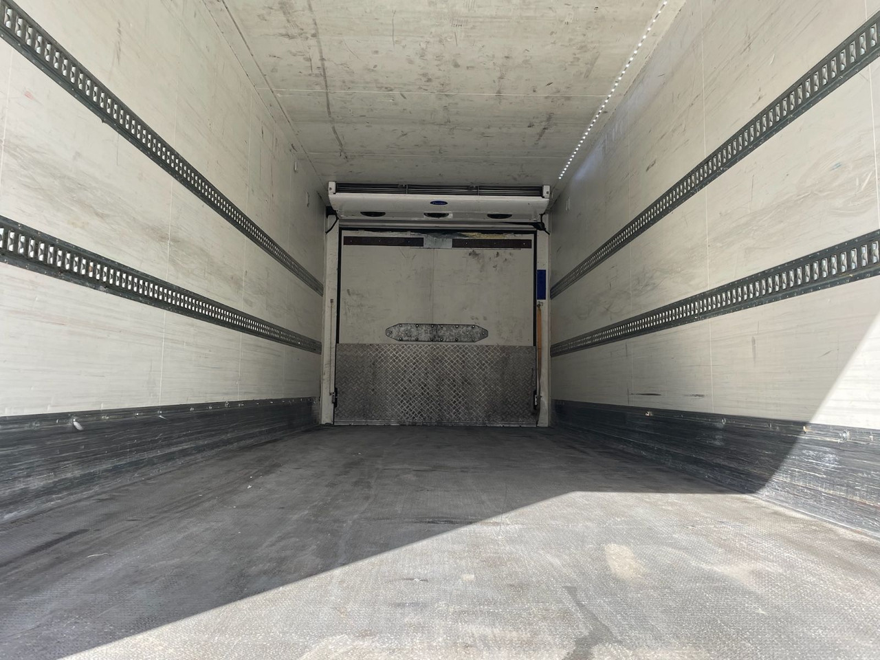 KERSCHER ZAA18 Kühlkoffer/CARRIER/SUPRA900U/LBW - Prikolica hladnjače: slika 5 KERSCHER ZAA18 Kühlkoffer/CARRIER/SUPRA900U/LBW - Prikolica hladnjače: slika 5