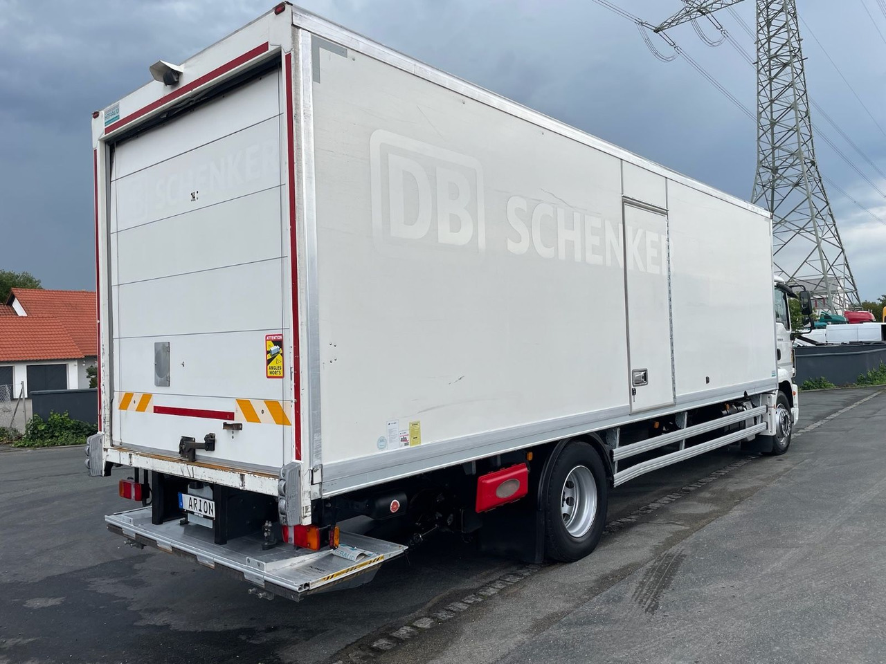 MAN TGM 18.290 4x2 BL Koffer/LBW/PALFINGER/8,2m/EU6 - Kamion sa zatvorenim sandukom: slika 4 MAN TGM 18.290 4x2 BL Koffer/LBW/PALFINGER/8,2m/EU6 - Kamion sa zatvorenim sandukom: slika 4